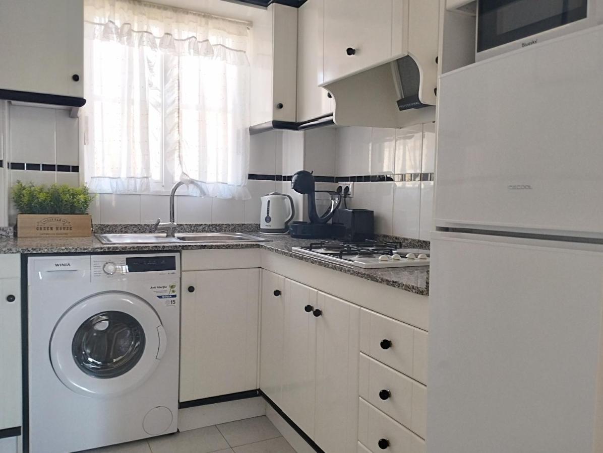Torrevista Three Bedroom Apartment, Two Swimming Pools And Garage Torrevieja Luaran gambar