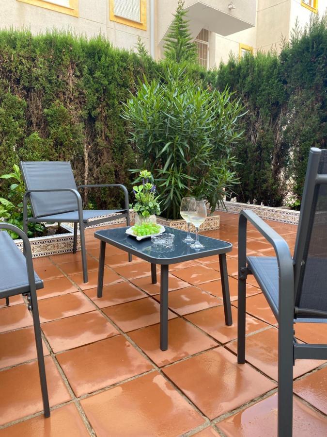 Torrevista Three Bedroom Apartment, Two Swimming Pools And Garage Torrevieja Luaran gambar