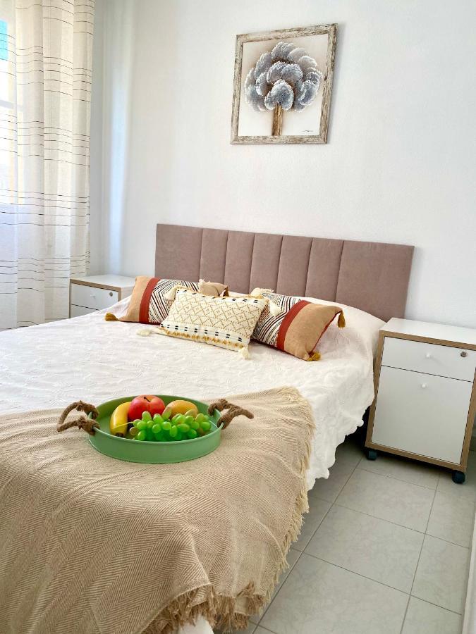Torrevista Three Bedroom Apartment, Two Swimming Pools And Garage Torrevieja Luaran gambar